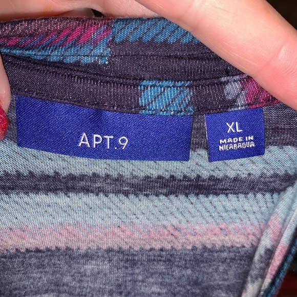 Apt 9 blue plaid stretchy sleeveless top - Picture 5 of 6